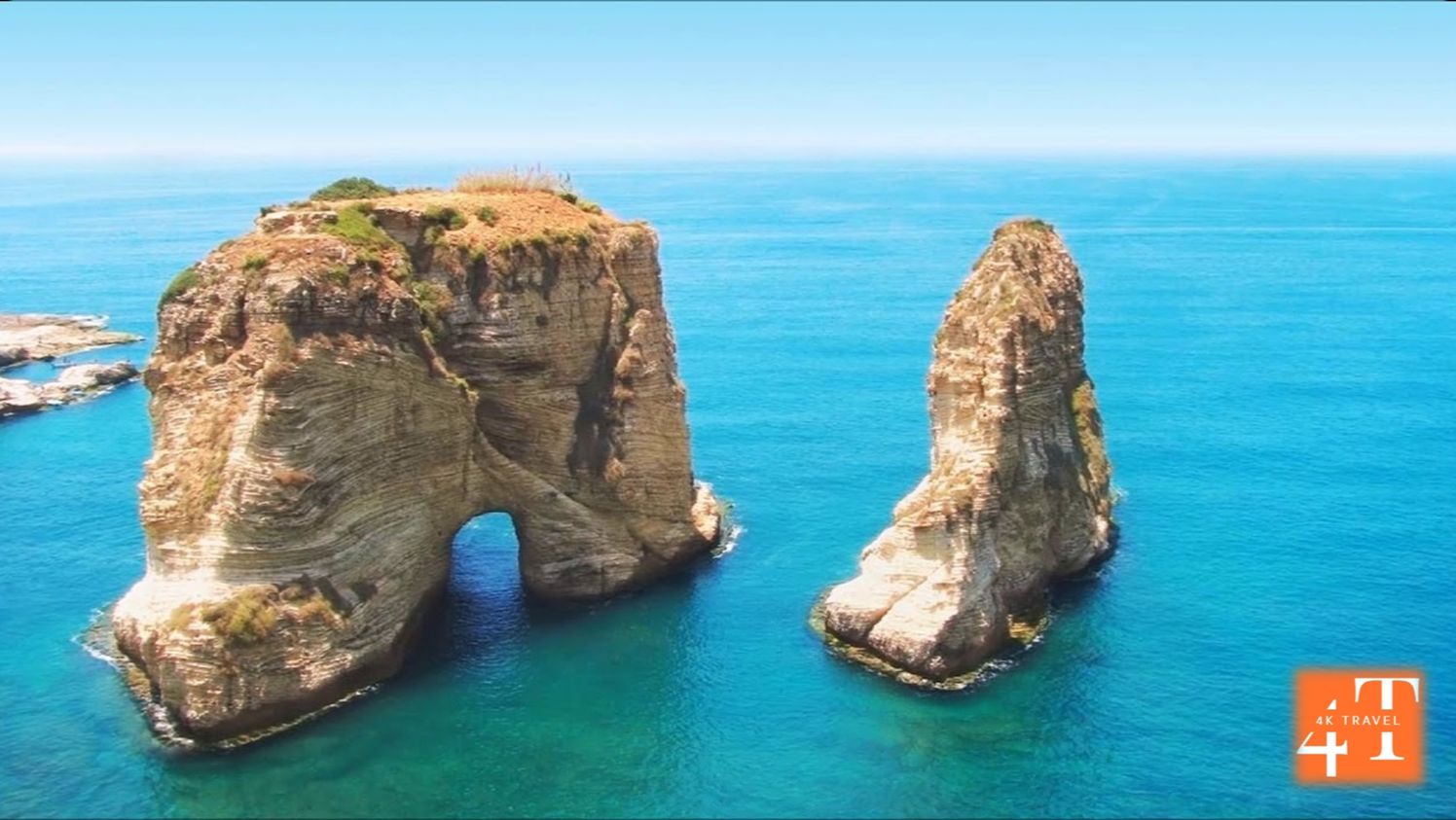 Голубиные скалы Бейрута / Скалы Рауша (Pigeon Rocks of Beirut) смотреть онлайн