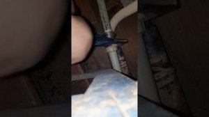 Устраняет течь подводки к радиатору !