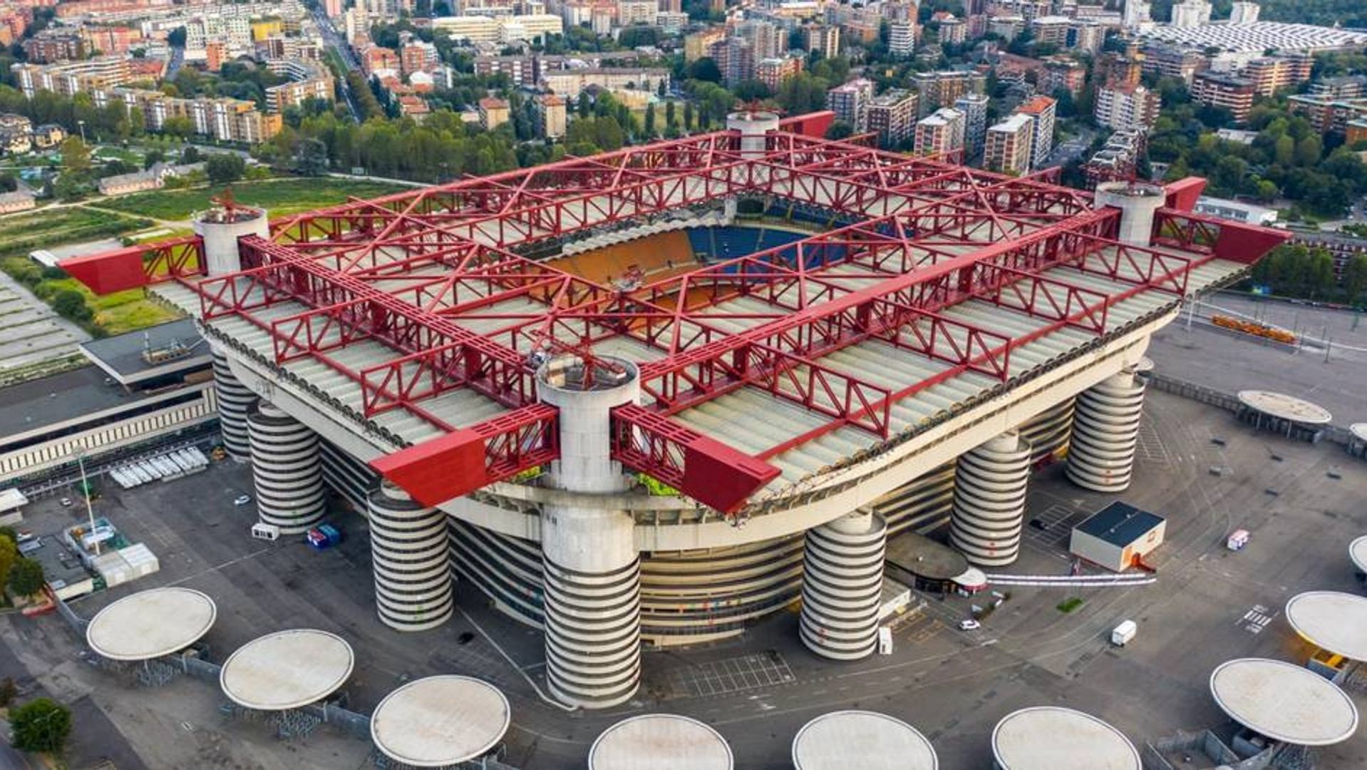 Стадион Сан-Сиро, Милан, Италия | San Siro Stadium, Milan, Italy смотреть онлайн