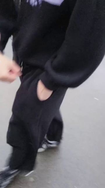 Получи конфету, отбив кулачок #shorts #cyclone