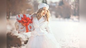 Оксана Крюкова  «Я сошью себе платье из счастья»  читает Любовь Б. #стихи #поэзия #стихиожизни