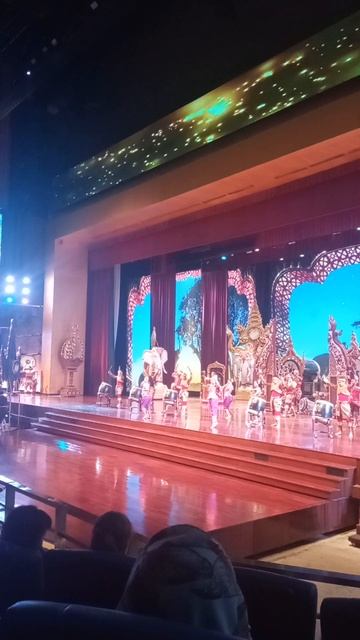 Этот танец — живая история Сиама Танец богов в джунглях Таиланда: что скрывает шоу в Nong Nooch? смотреть онлайн