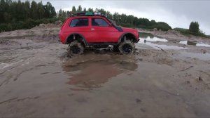 Нива на цепях вместо шин. Тест на бездорожье