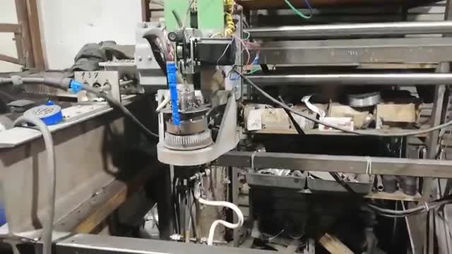 Самодельный сварщик-робот. смотреть онлайн