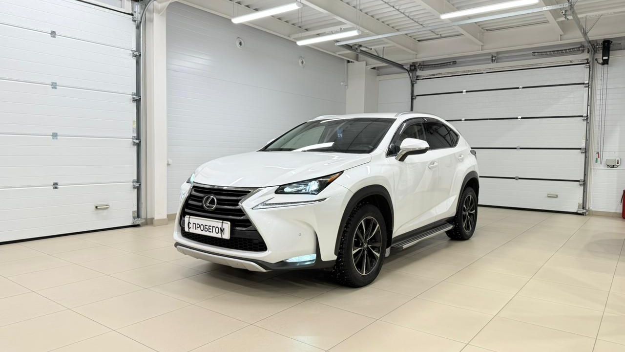 Lexus NX200, 2015 год