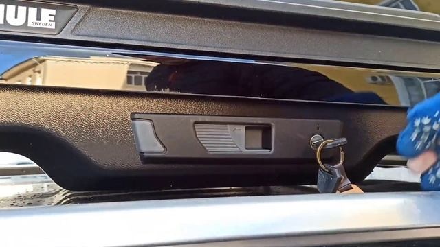 Бокс Thule Motion 3 XL, 500 л на Volkswagen Touareg II