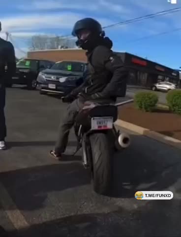 Упс..🤣 смотреть онлайн