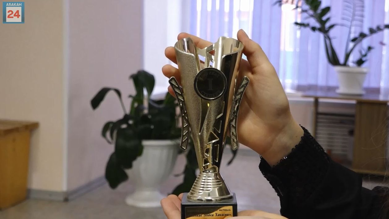 Абаканка Вероника Зубарева покорила жюри престижного вокального фестиваля талантом и артистизмом смотреть онлайн