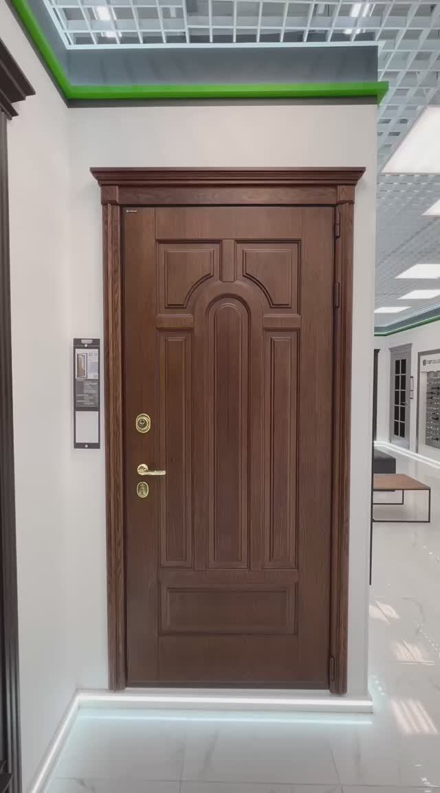 Уличные входные двери в дом