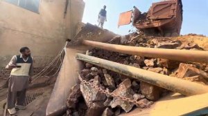 Дробление массивных камней на новой дробильной установке | Реальные действия по дроблению камня