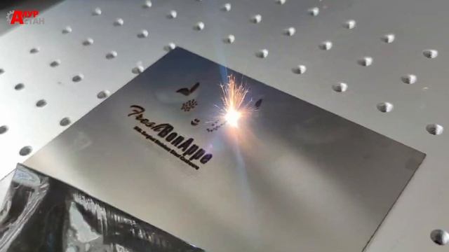 Точная работа лазерного маркера по нержавеющей стали смотреть онлайн