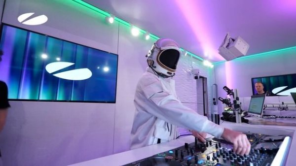 The Rocketman - A State of Trance 2025 ADE marathon(1080P_HD)