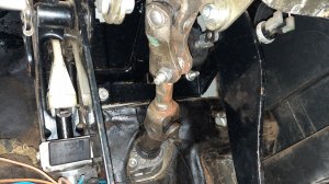 Как снять рулевую рейку Лада Калина 1