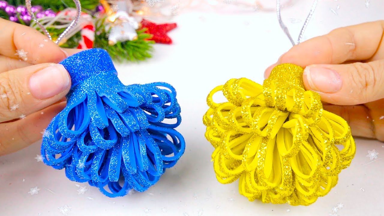 НОВОГОДНИЕ ИГРУШКИ из фоамирана на Ёлку своими руками 🎄 Поделки Самоделки Новый Год