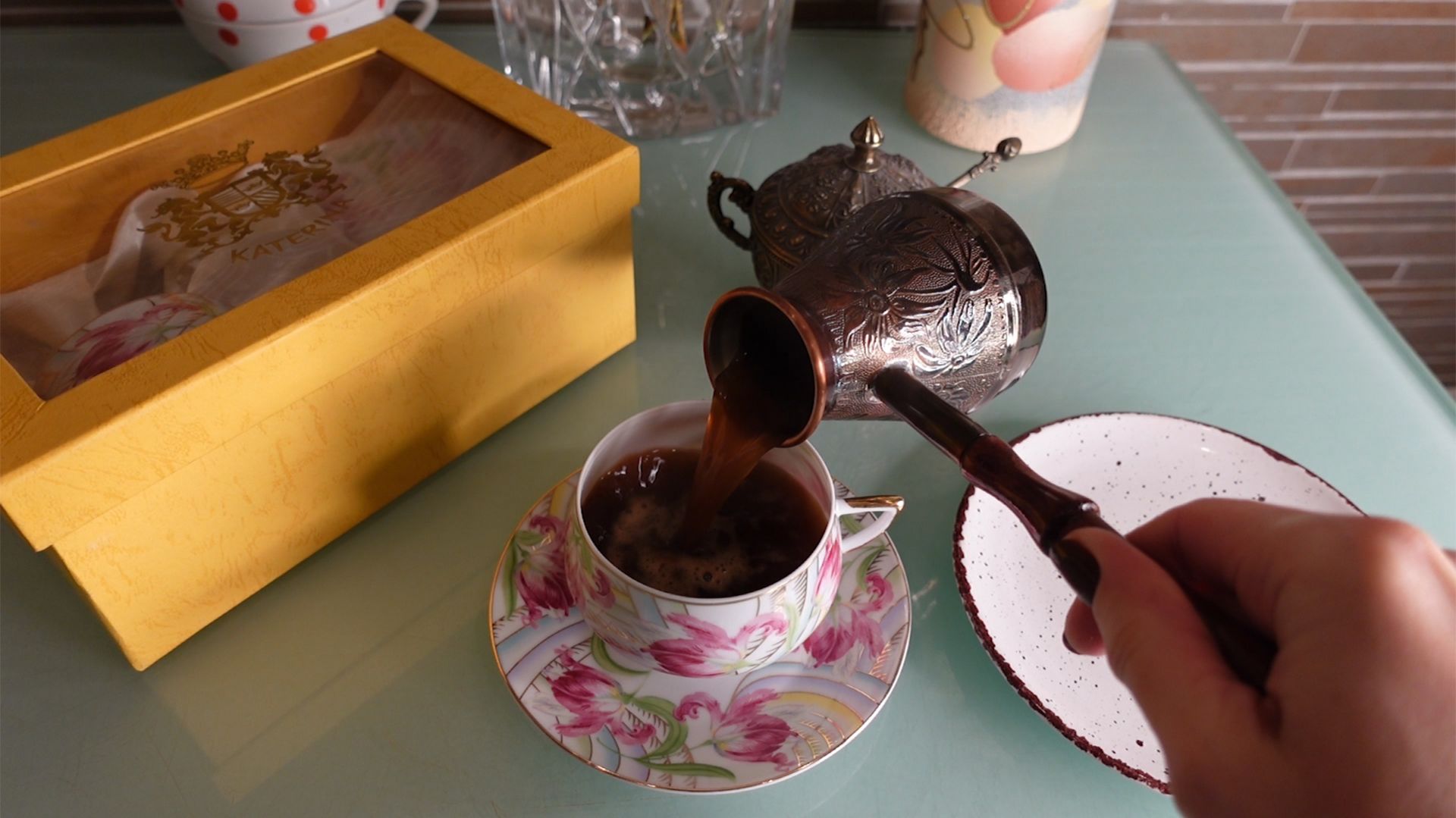 Самый тонкий фарфор в моем посудном гардеробе/Именной фарфор, именной аромат смотреть онлайн