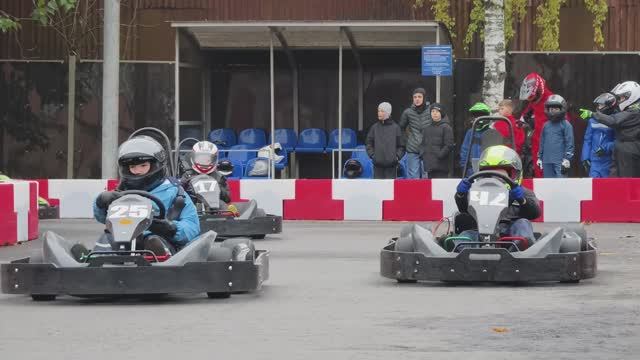 Картинг в ДЮЦ "Виктория" смотреть онлайн