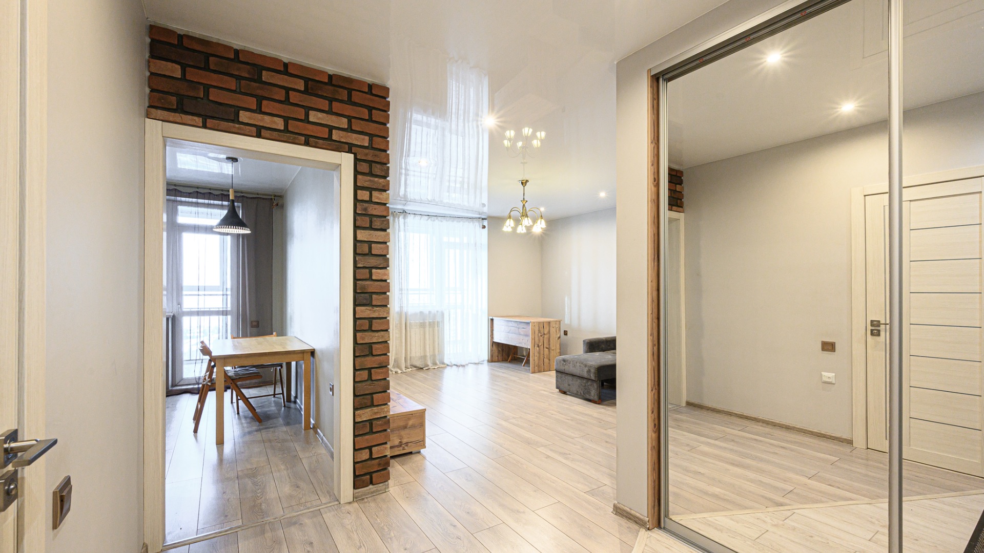 Однокомнатная квартира, Новосибирск, Железнодорожный район, ул. Ленина, д.81 смотреть онлайн