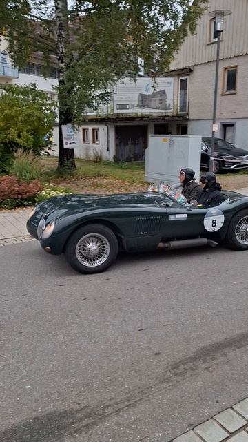 Jaguar cabrio смотреть онлайн