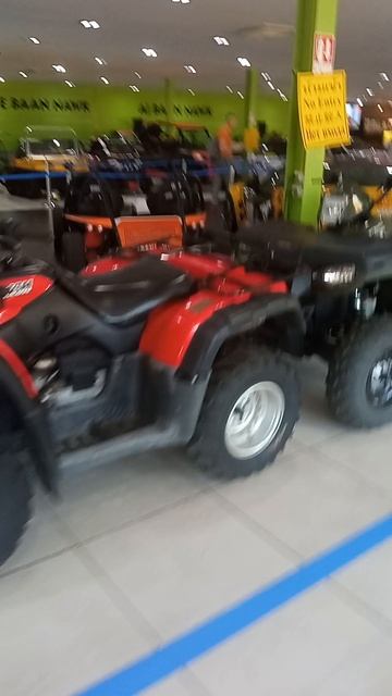 Тропики + ретро-авто = магия! Ретро-автомобили среди пальм: неожиданная коллекция смотреть онлайн