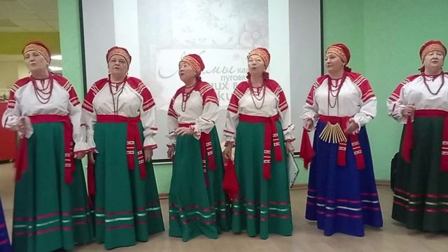 Песня: "На деревне тихо!" Ах как волнуют русскую душу! Как поют! смотреть онлайн