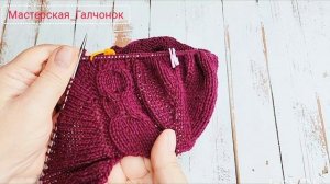 Вяжу джемпер, конструкция погон.
Покажу как я делаю прибавки с петли нижнего ряда.
