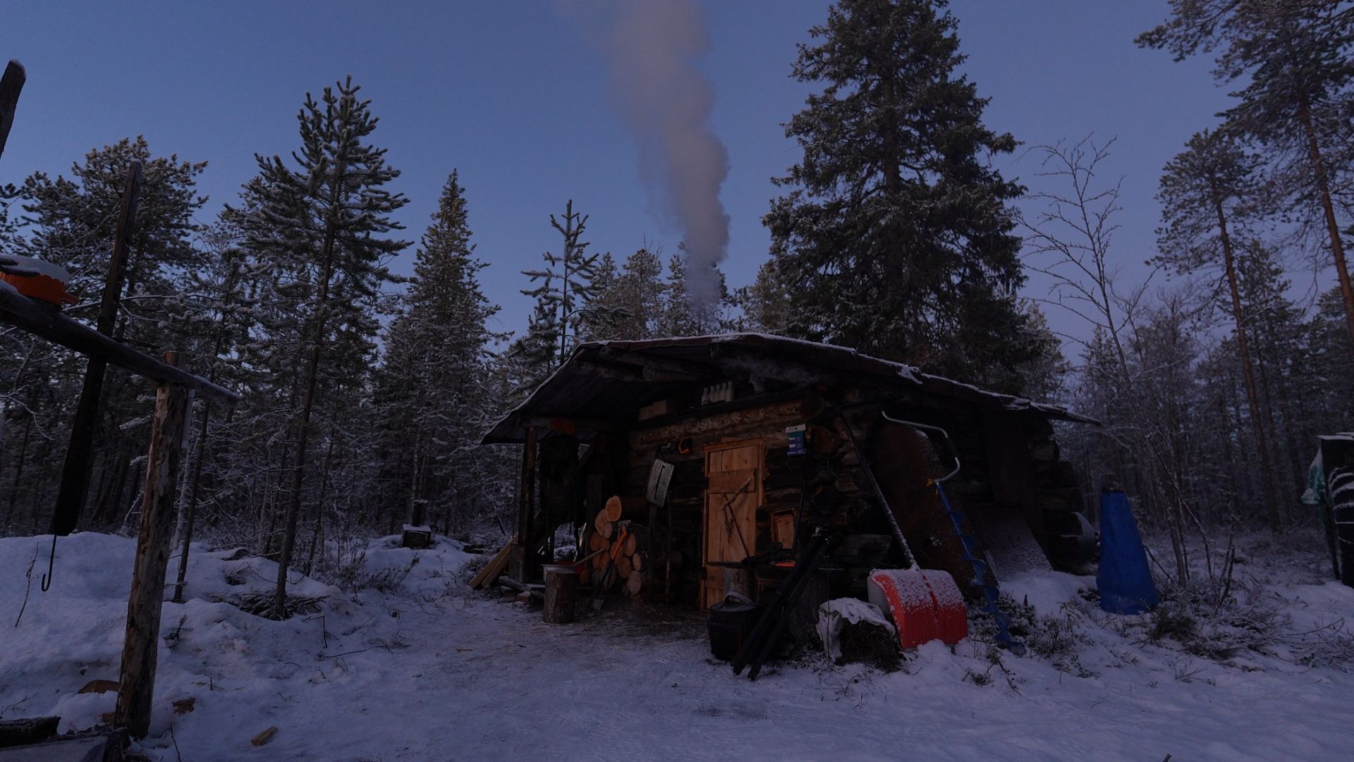 Пришли морозы. Рысь ходит у избы. Рыбалка и быт в тайге. смотреть онлайн