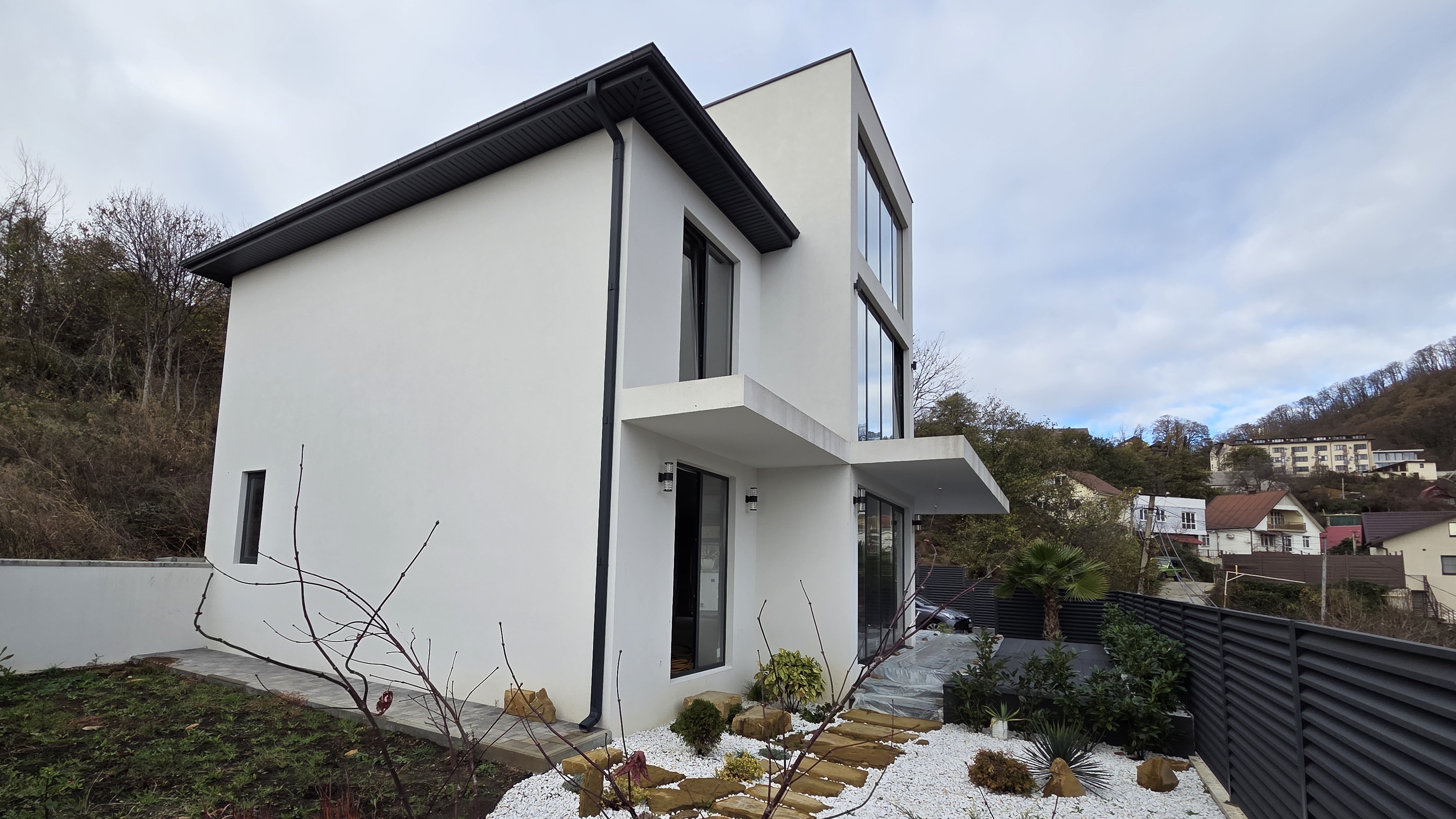 В продаже новый дом Центральный район, цена и качество постройки на Достойной уровне .