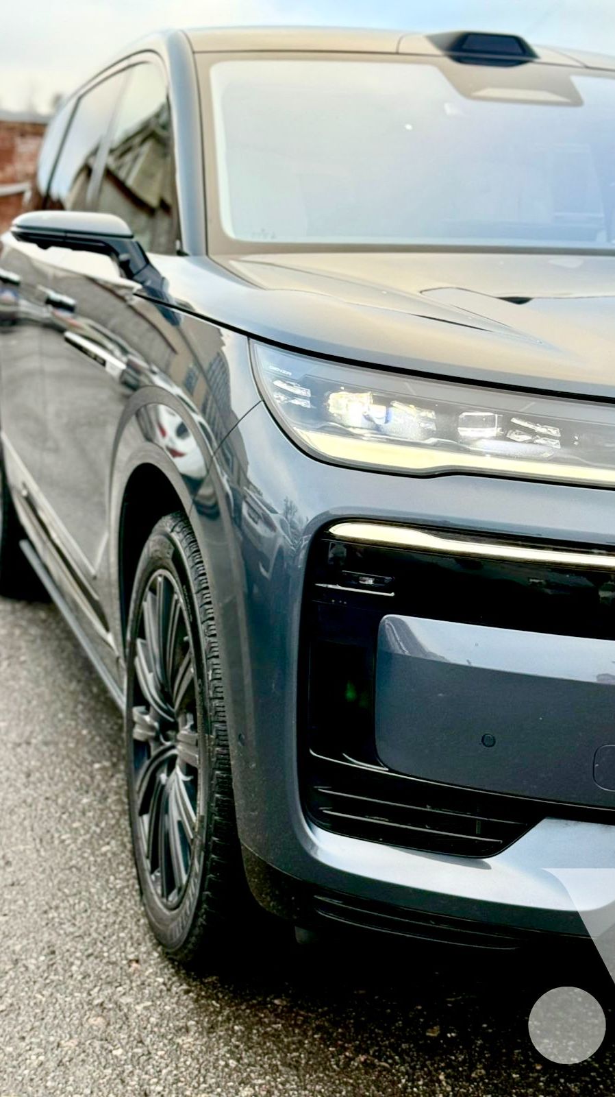 DENZA N9 Flagship с пробегом в продаже в Санкт-Петербурге,  Grey And White By Alyona Denza