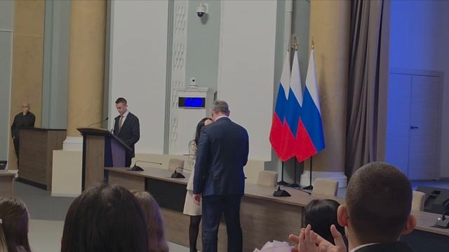 🇷🇺18 декабря 2025 года в Правительстве Липецкой области прошло торжественное награждение. смотреть онлайн