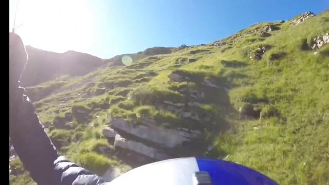 безбашенный спуск на пароплане.mp4 смотреть онлайн