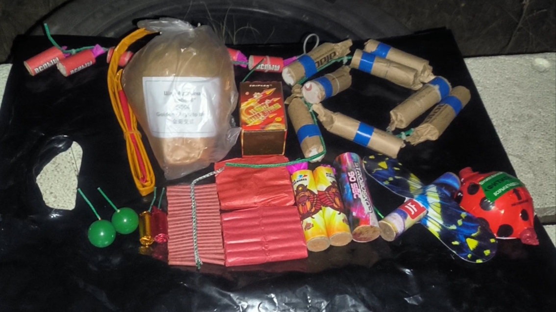 ✅Взрываем пиротехнику ночью!!!