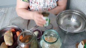 Всем привет 👋.Немного от Фаберлик.Я их всё-таки  налепила .Винегрет.