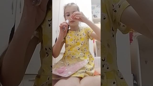 распаковка мелких подарков на новый год смотреть онлайн