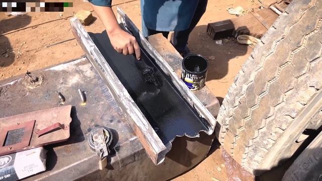 Собрать грузовик из нескольких разбитых. Пакистан смотреть онлайн