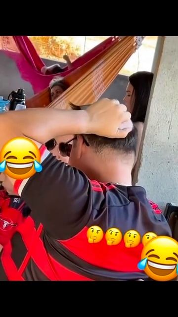 чуть чуть чешется 😆😅 смотреть онлайн