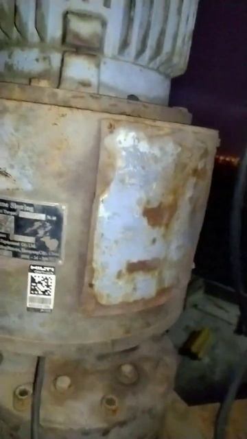 Технологии 21ого века . Пушка наше всё))) #shorts #работа #башенныйкран #крановщик #мороз