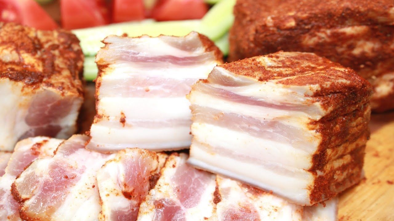 Соленая грудинка - простой рецепт. Как засолить сало дома? смотреть онлайн