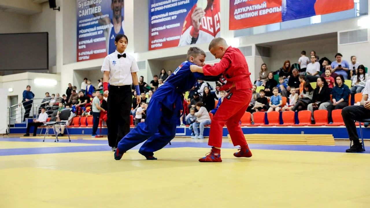 (12+) Открытое первенство по универсальному бою прошло в Мытищах смотреть онлайн