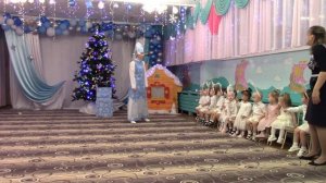 Новогодний утренник в группе "Капельки"