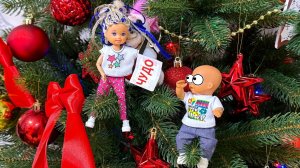 НАМ ПОМОЖЕТ ТОЛЬКО ЧУДО🎅🎄😜 Катя и Макс веселая семейка! Куклы Барби и ЛОЛ видео истории Даринелка