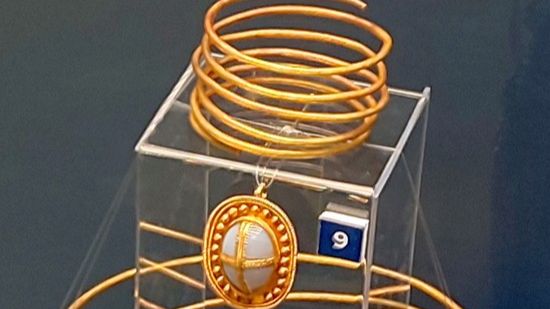 Украшения прошедших веков смотреть онлайн