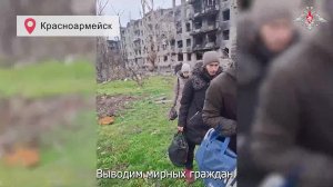↗ Военнослужащие 2-й гвардейской общевойсковой армии группировки войск «Центр» эвакуировали пять ...