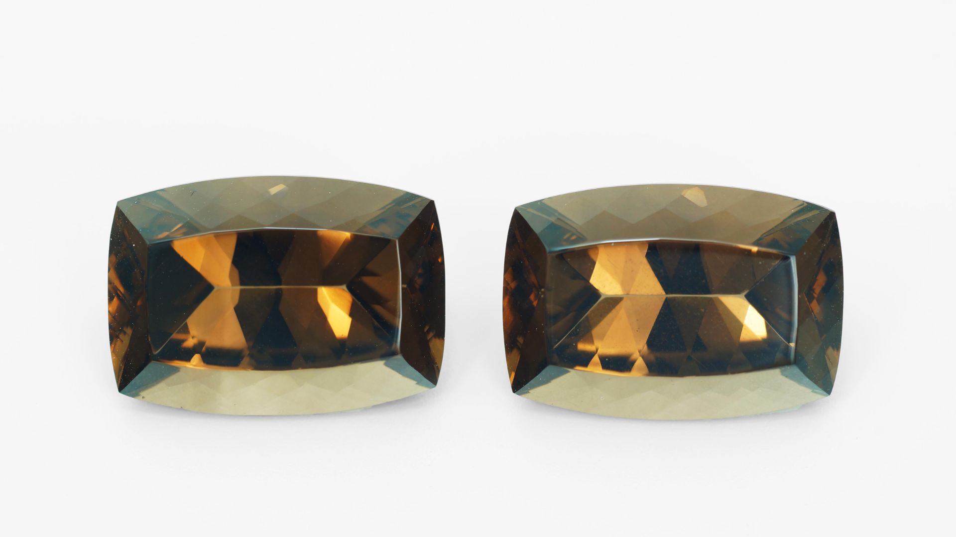 Парный Дымчатый Кварц 45.89 карат смотреть онлайн