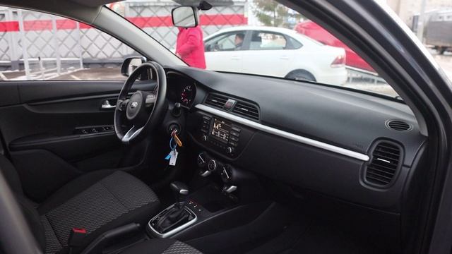 Kia Rio смотреть онлайн