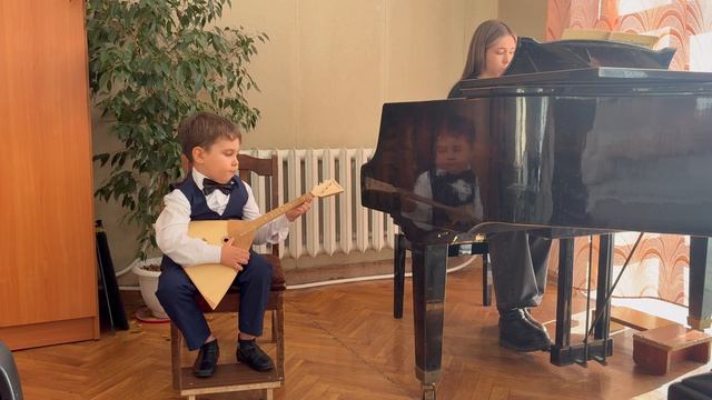 Грачев Михаил 6 лет «Песенка Львенка и Черепахи»