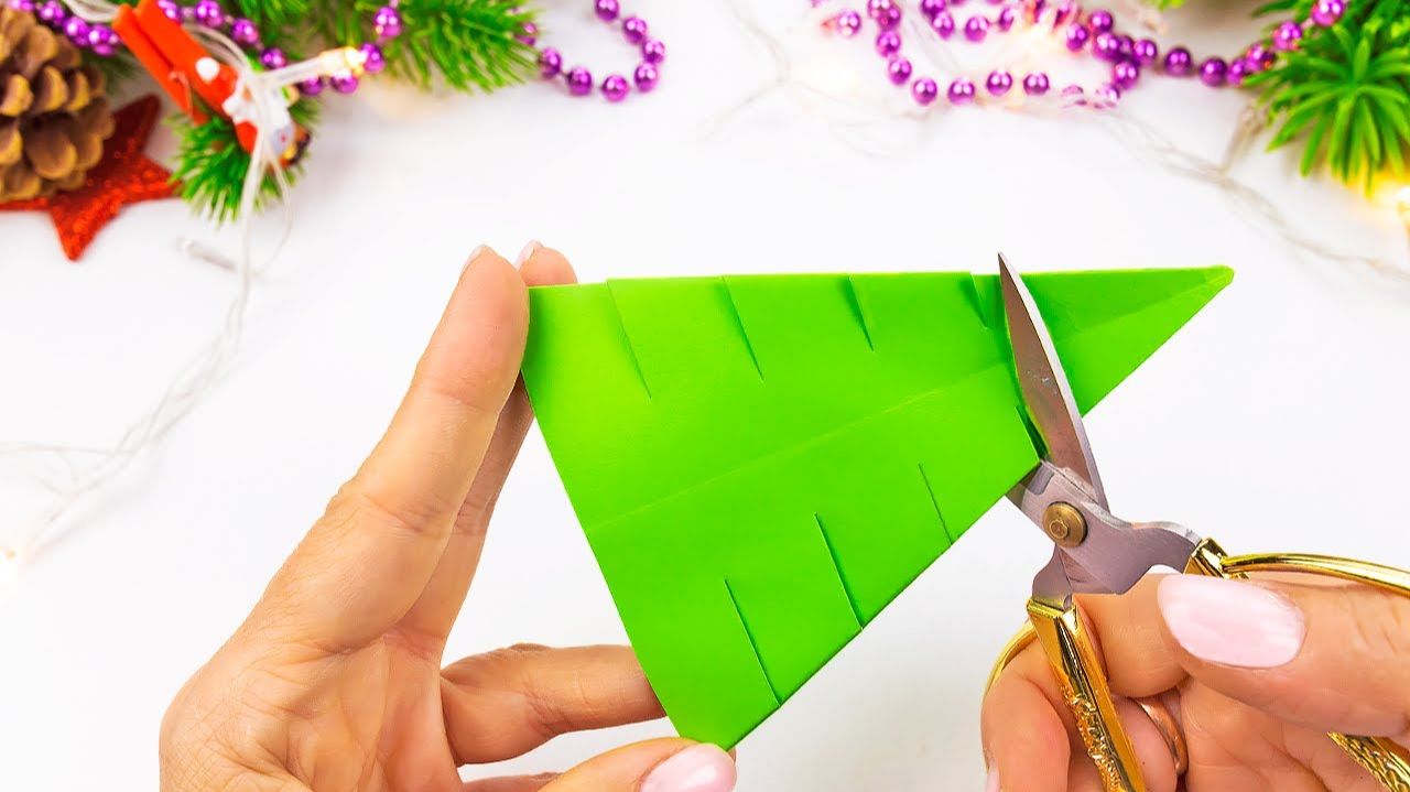 5 ИДЕЙ поделок на Новый год из бумаги своими руками Легкий новогодний декор смотреть онлайн