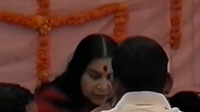 22.01.1985 г. "О лидерстве."
Пуджа Шри Деви. Рахури. Индия. смотреть онлайн