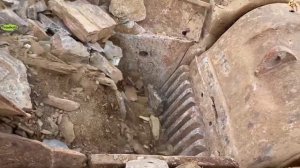 Строительство, дробление щебёнки