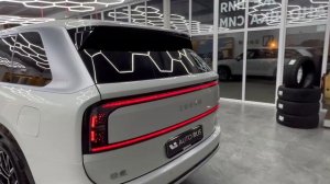 Зикер 9Х белый на белом