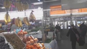 Оренбург Центральный рынок Видео Виктор Поживин  19.12.25.